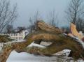 Dette er treet som falt i stormen i desember 2003, og som inneholdt de to store ansiktene.