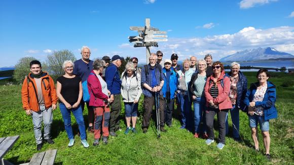 Turgruppe samlet på Hundtuva