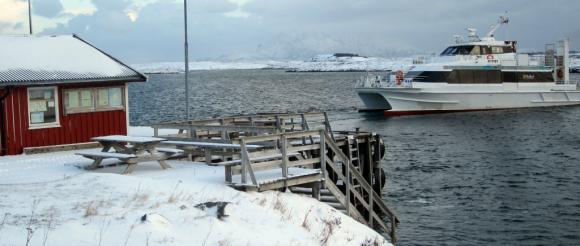 Hurtigb�ten Ryp�y anl�per Sk�lv�r er februardag i 2017.