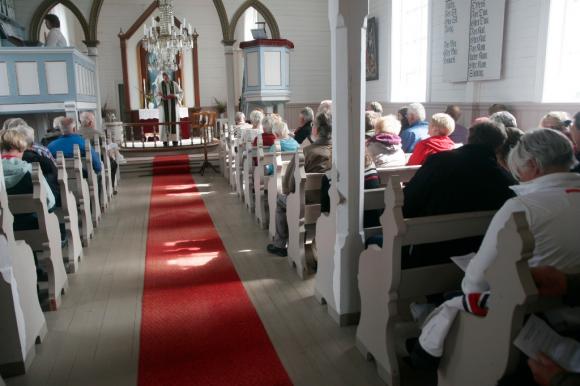 Fullsatt kirke ogs� denne gangen.