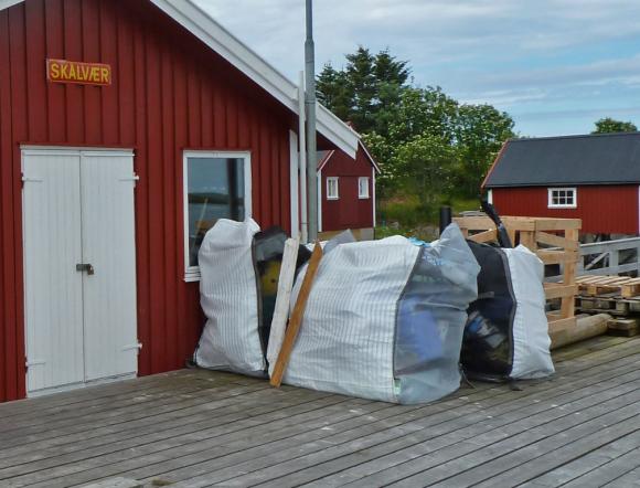 Skrot klargjort for sending til Sandnessjï¿½en sommeren 2012.