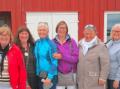 Seks forn�yde etterkommere etter smeden Ryan i Sk�lv�r. Fra venstre: Kickan Ryan, Turid Ryan, Eva Sommerseth Dahl Gudmundsen, Brit Birkeland Haaland, Randi Ryan og Kari Sommerseth Jacobsen.